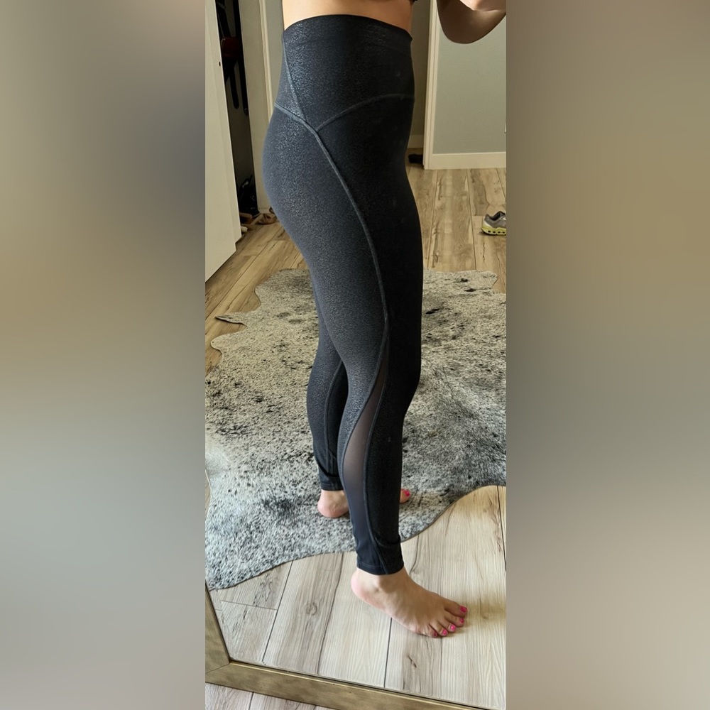 Black Metallic Lululemon Leggings 🖤✨